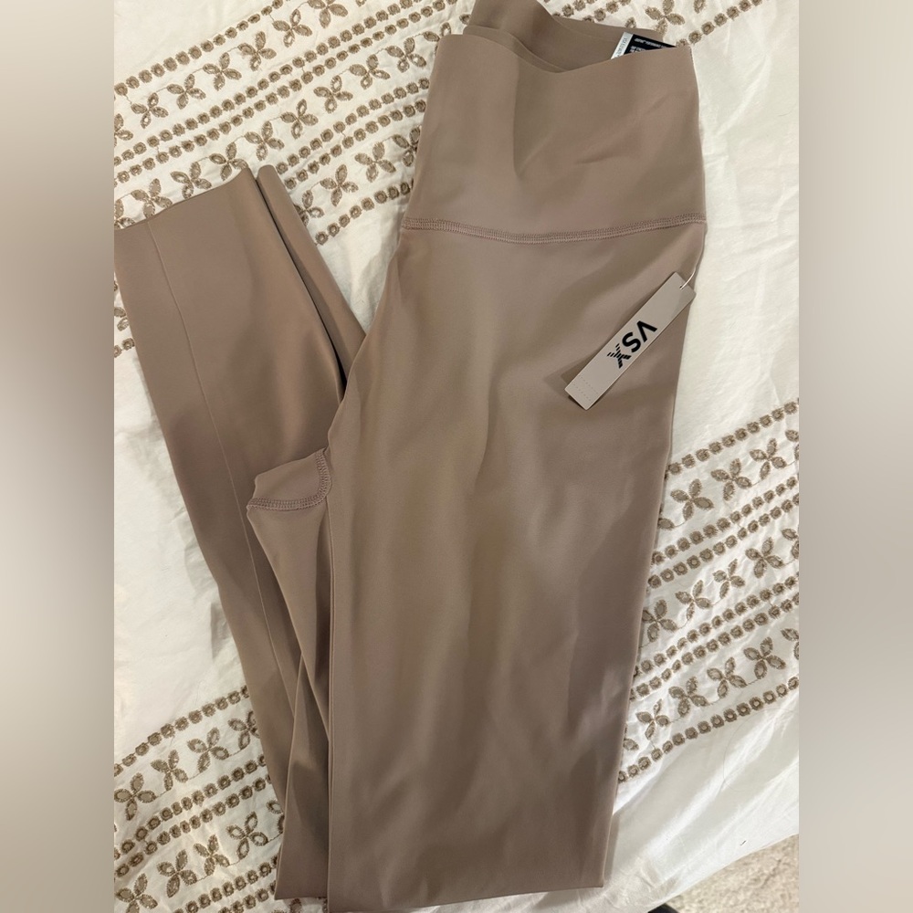 VSX Elevate Taupe Leggings NWT